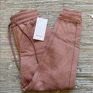 Brand new with tags Lululemon Scuba HR Jogger *Spark